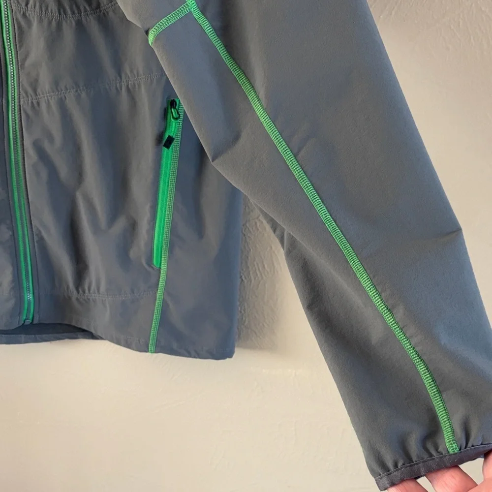 Eddie Bauer Mens Gray Windbreaker Lime Green Accents Zippered Pocket Size L
